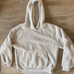 AMERICAN EAGLE off white fuzzy hoodie in size small.